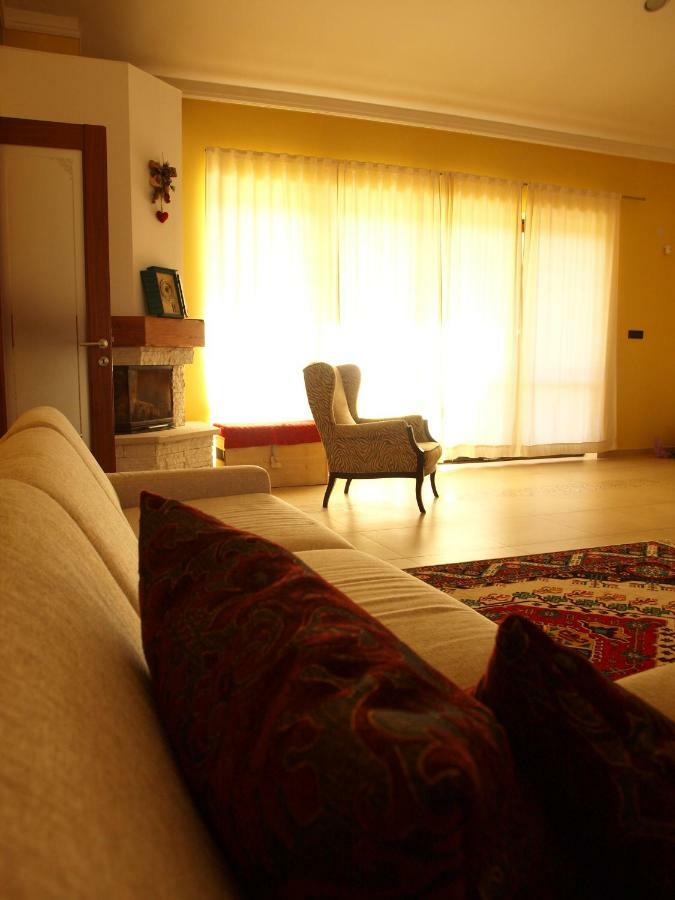 Larin * Zagreb
